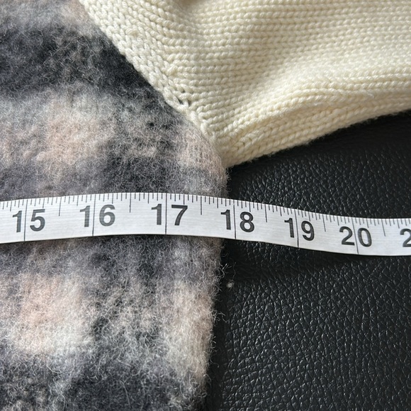 Anthropologie Angel of the North Molly Braken Sweater Womens Cream Gray Sz S